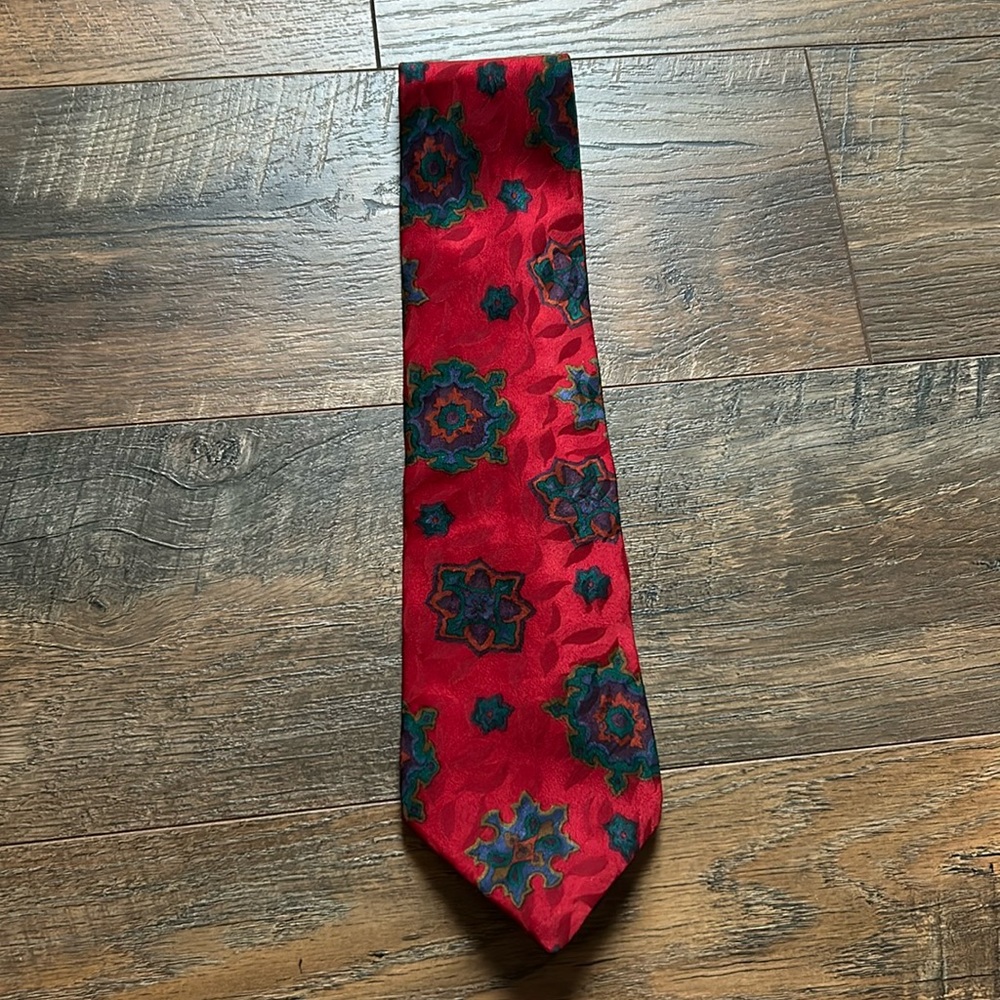 LIBERTY OF LONDON Vintage Men's 100% Silk Necktie USA Designer FLORAL Burgundy